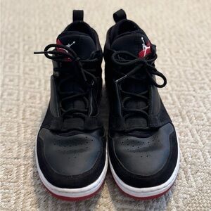 NIKE Jordan Mens Fadeaway Leather High Top Basketball Shoes, Black/White-Gym Red